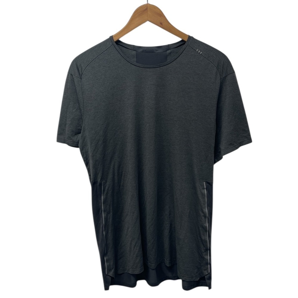 TS770 Men’s Lululemon Athletica Workout Gym Shirt L